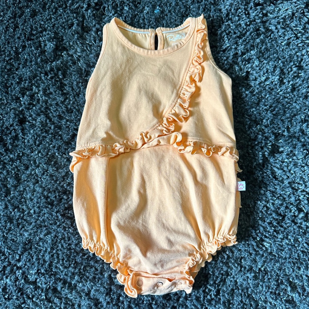 Creamsicle Orange Ruffle Butts Sleeveless Bodysuit, size 18-24 months